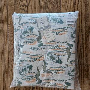 Kate Quinn Classic Circle Quilt Orange Crocodile Bamboo 49.25x37.5 Blanket New